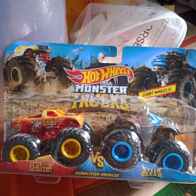 Promo Hotwheels Hot Wheels Monster Truck Trucks Spur Moment Vs Steer Clear Diskon 27 Di Seller