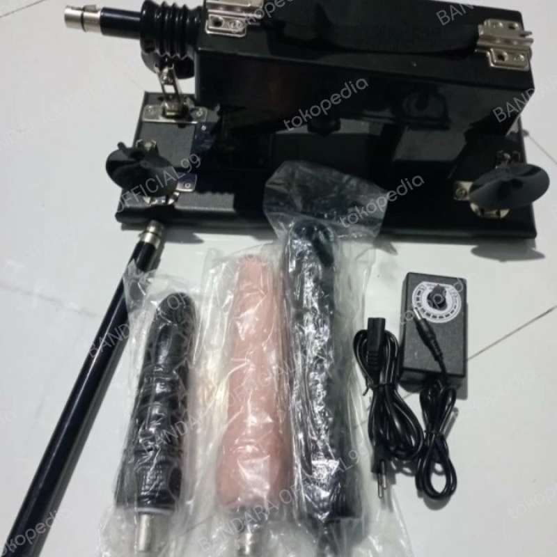Jual Adult Sex Machine Gun For Women With Different Lifelike Dildos
