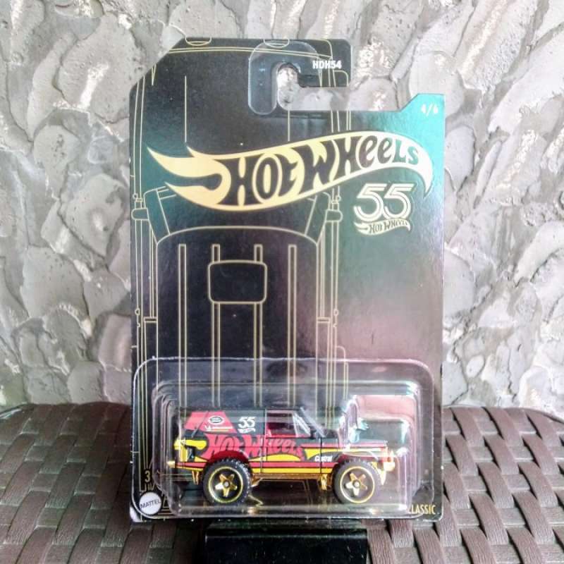 Promo HOT WHEELS PEARL CHROME 55TH ANNIVERSARY SET LUTOFIA 4 6 Diskon 50 Di Seller