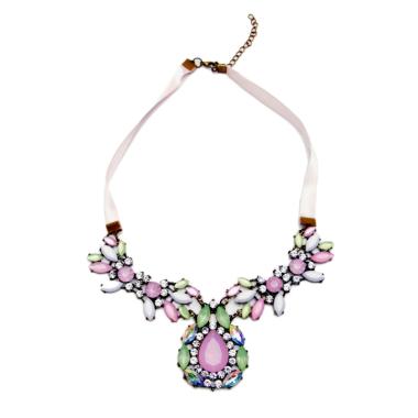Queenie.Korea Accessories Elaine Crystal Kalung - Pink