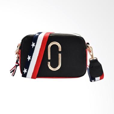 Marc Jacobs 0930020531-3 Tas Wanita - Black Marc Jacobs 0930020531-3 Tas Wanita - Black