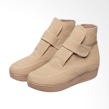 Syaqinah 038 Sepatu Boots Wanita - Cream Syaqinah 038 Sepatu Boots Wanita - Cream