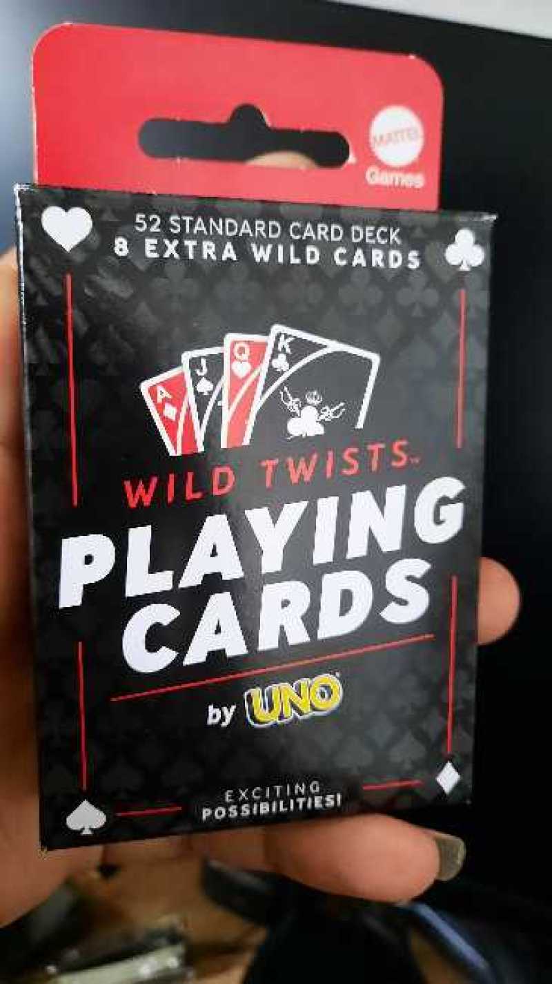 UNO Wild Twist Playing Cards