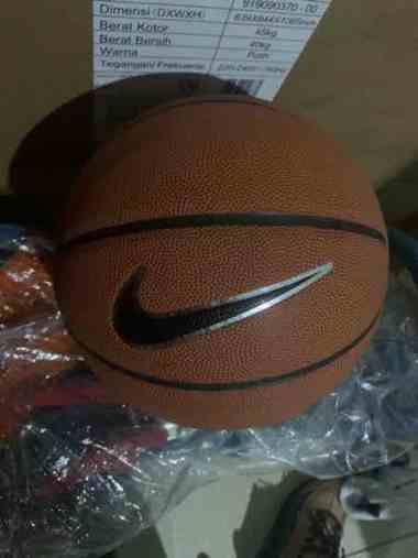 â Nike Lebron All Courts 4p 07 Bola Basket [n.ki.10.855.07