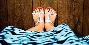 Tips Memilih Sandal Sesuai Bentuk Kaki