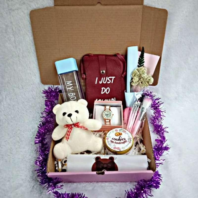 Kado Untuk Teman Perempuan Ulang Tahun Setiap Hari Aku Bersyukur Kepada Tuhan Karena Telah