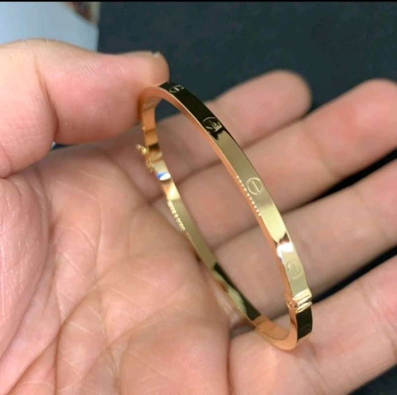 Gelang emas hotsell cartier