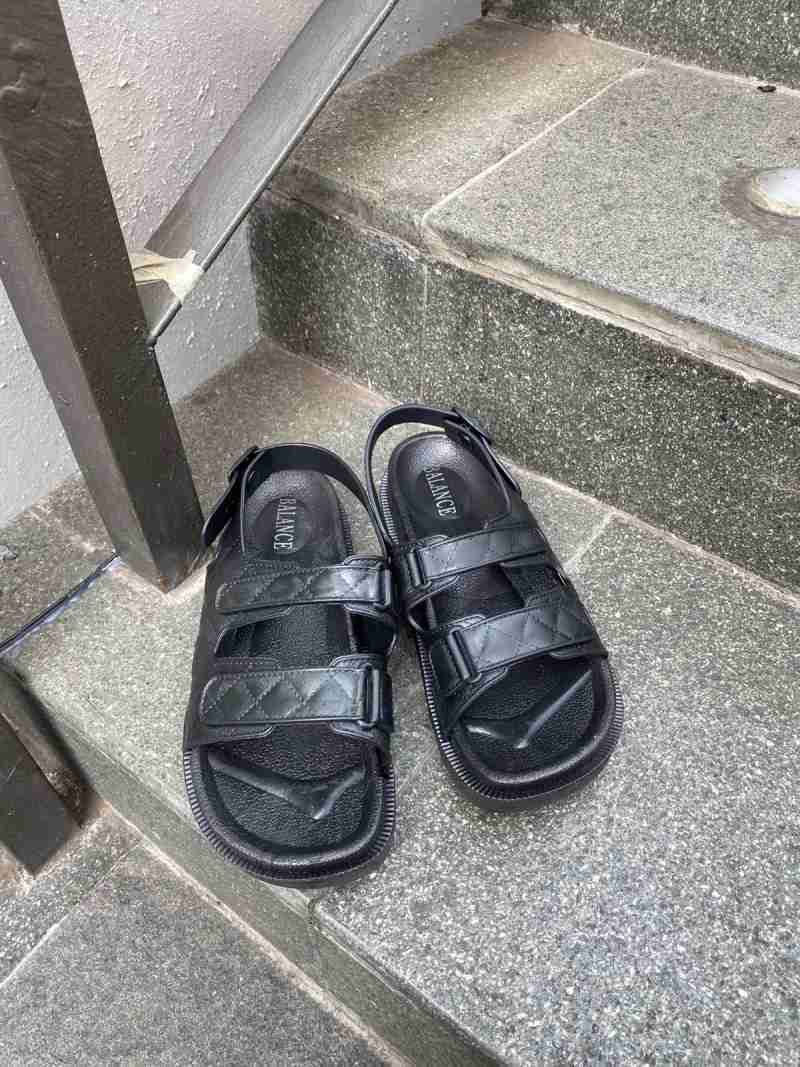 black platform sandals strap