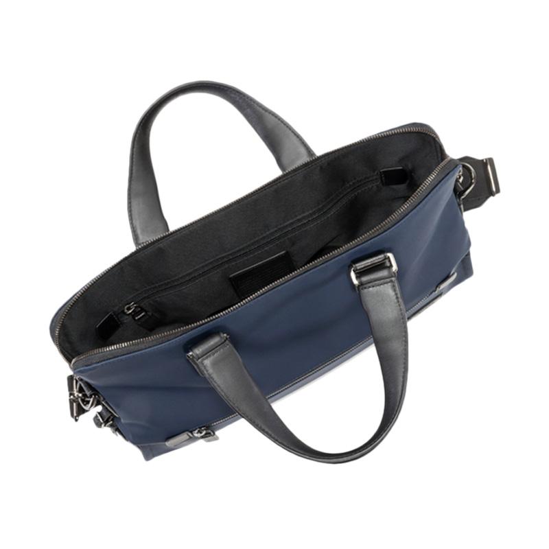 Tumi taylor outlet portfolio brief