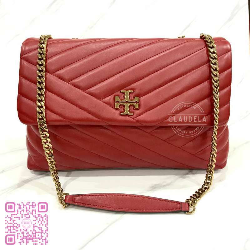 Tory burch kira hot sale chevron clutch red apple