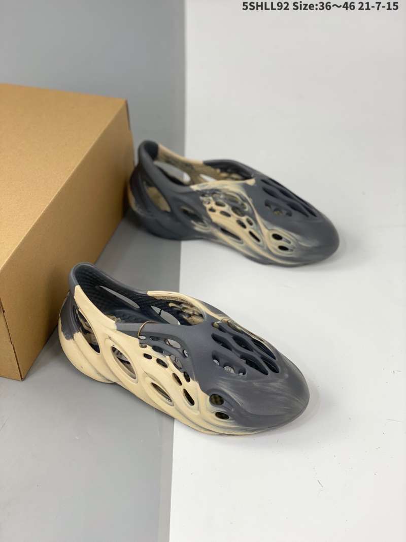 yeezy foam runner size 8