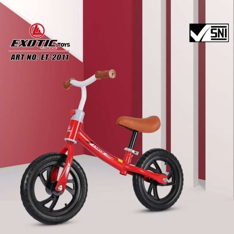 Balance bike best sale dengan pedal