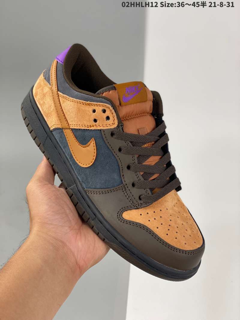 Promo The NIKE Dunk Low PRM cider is a 