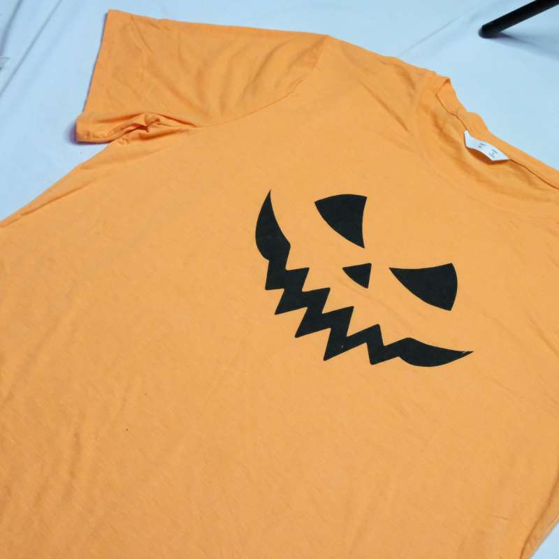 SHEIN Halloween Print Drop Shoulder Tee 