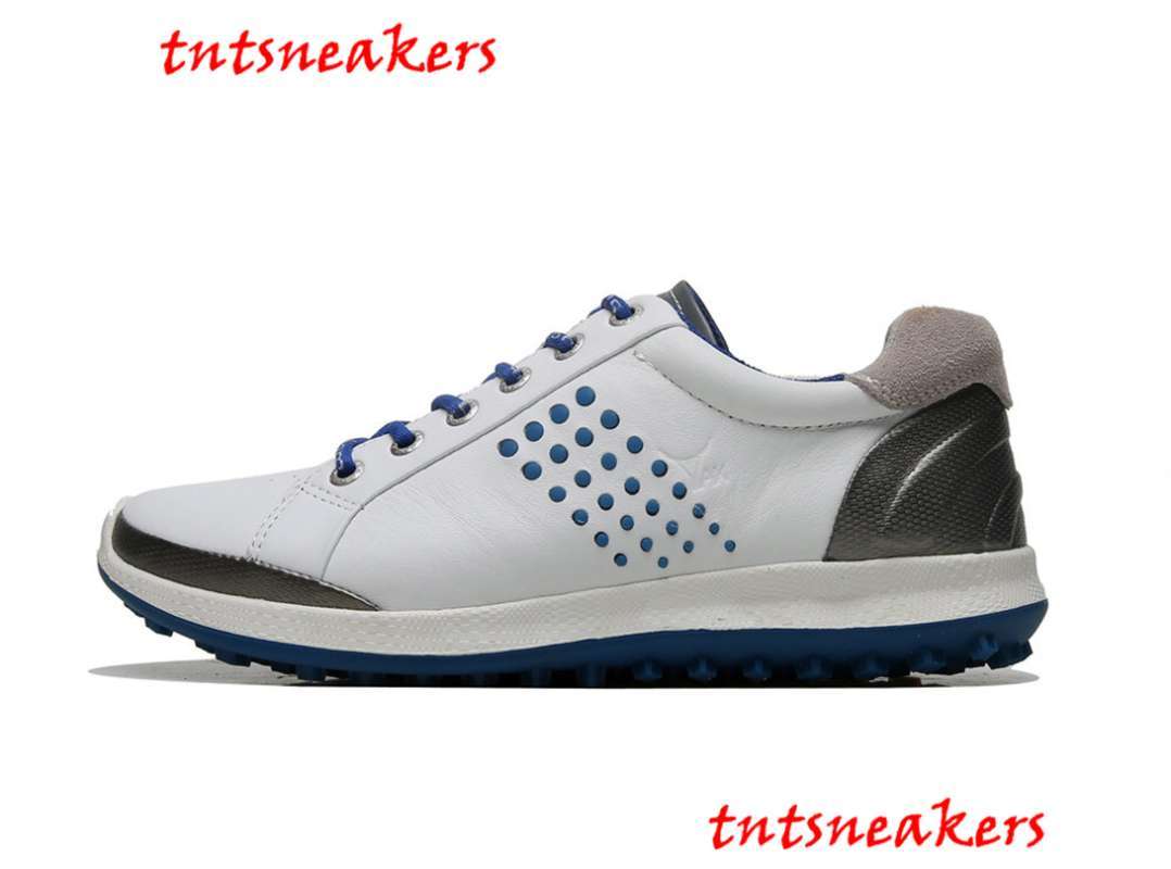 sports shoes on sale