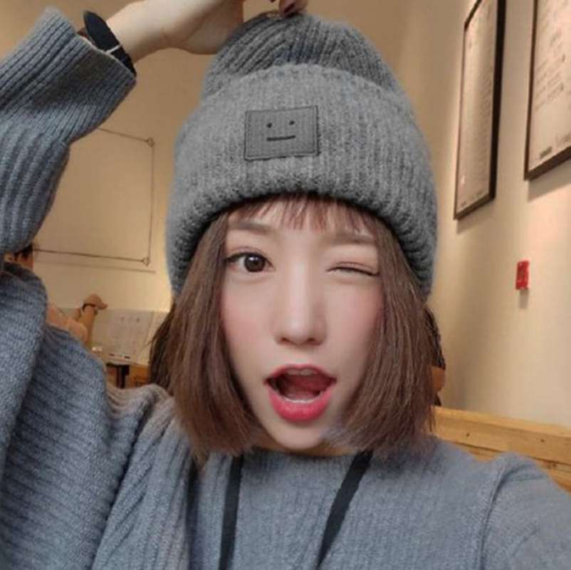 Promo Face Patch Beanie Hat | Grey di 