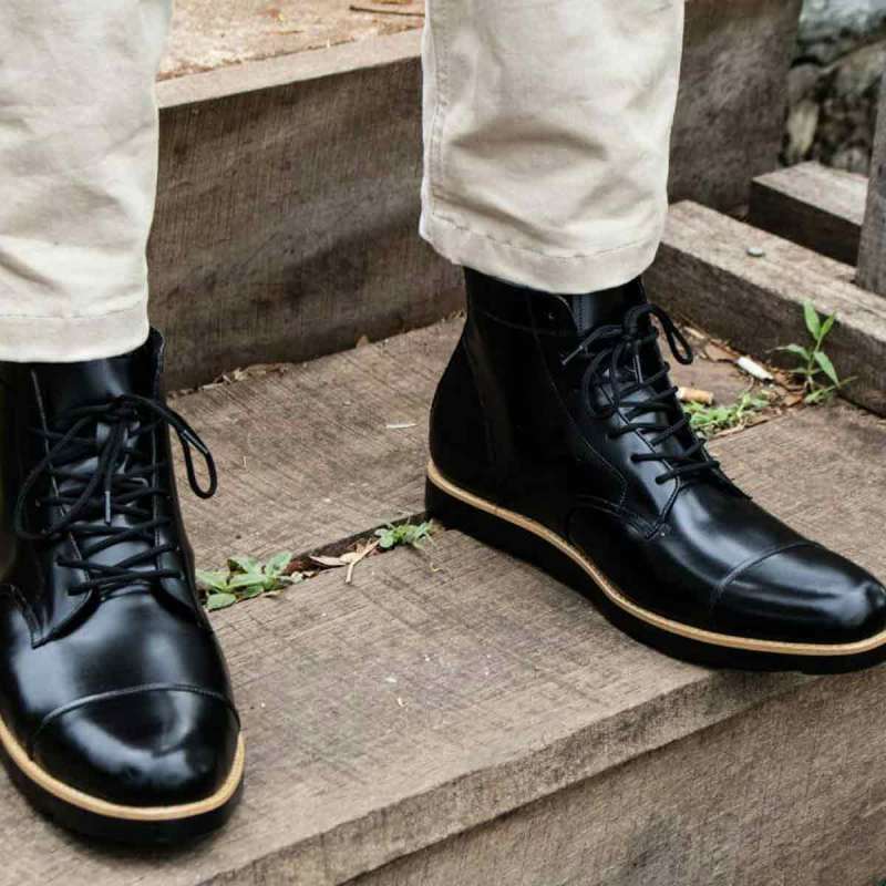 Jual Sepatu Boots Pria Casual Kulit Asli Boston Cardiff Hitam Online Oktober 2020 Blibli Com