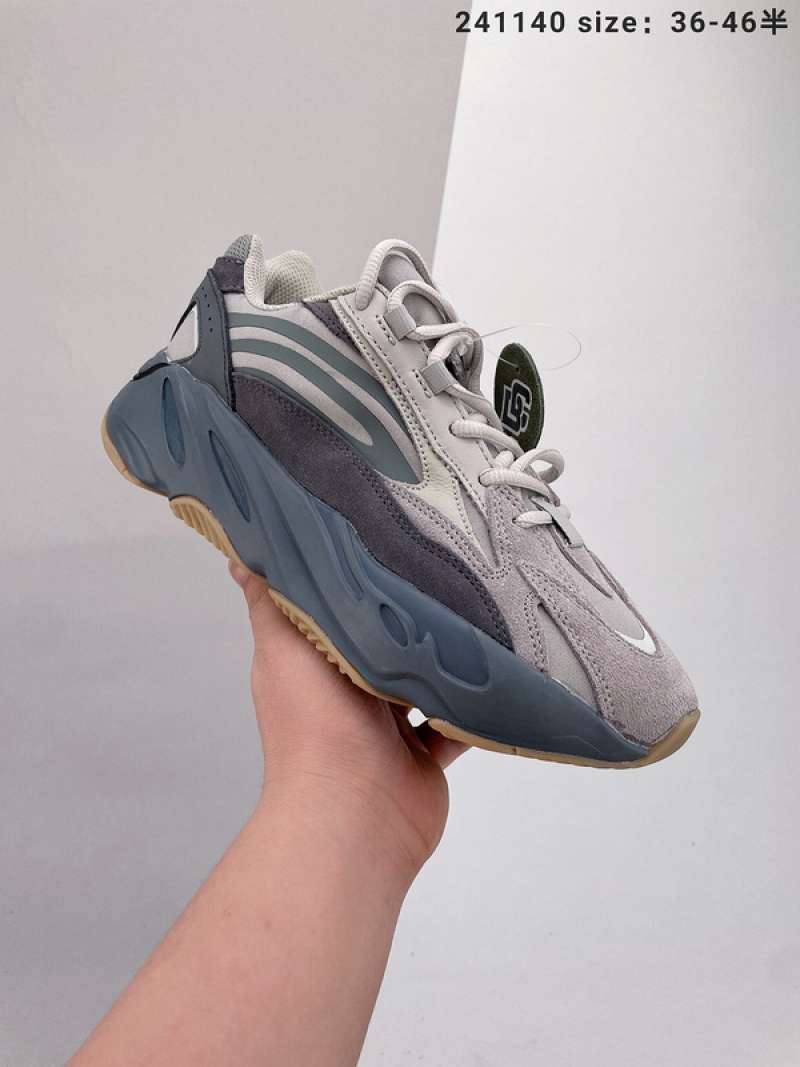 yeezy boost 700 v2 womens