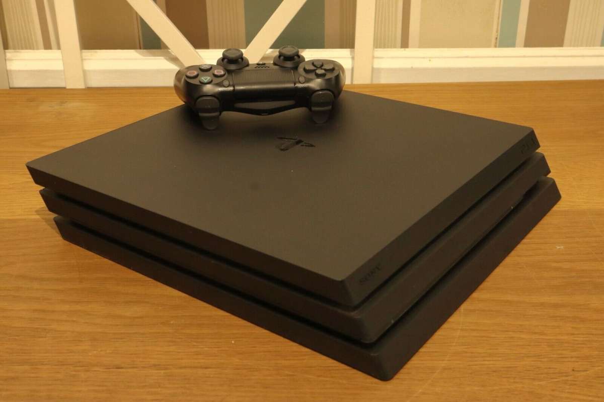 PS4 Pro 1TB full game HEN HITAM
