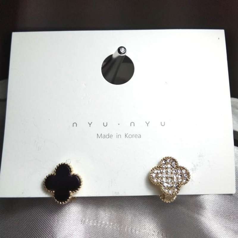 Nyu nyu hotsell earring korea