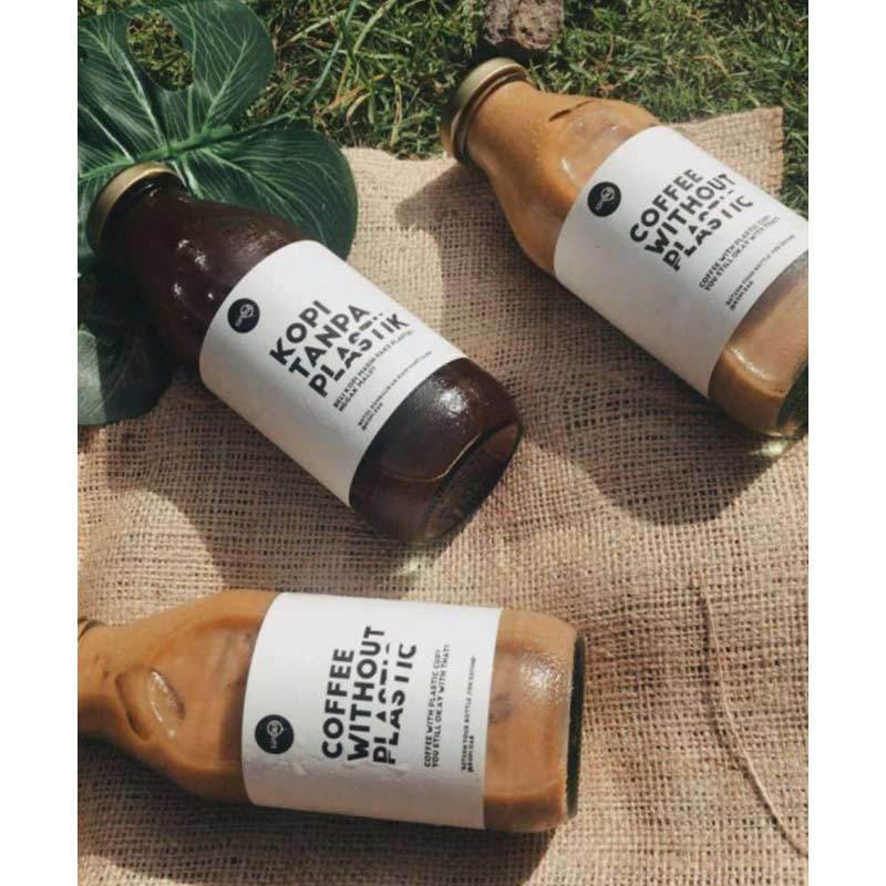 Jual Es Kopi Americano Ice Coffee Americano 350ml Botol Rp 7k Refundable Online Oktober 2020 Blibli Com