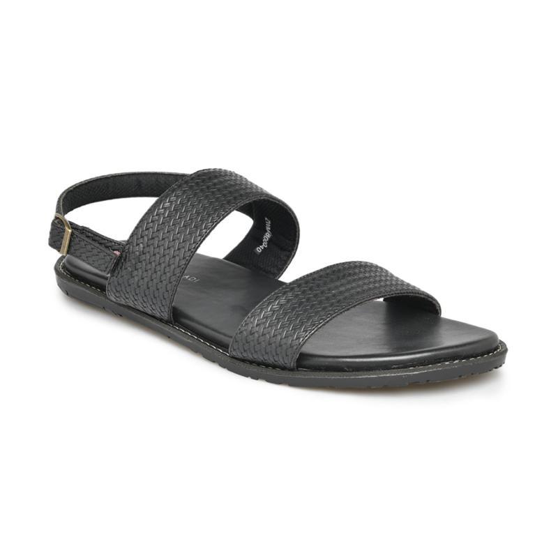 Jual Yongki Komaladi Sammy Sandal Pria Black Zwm4800040 Ol20 Online September 2020 Blibli Com