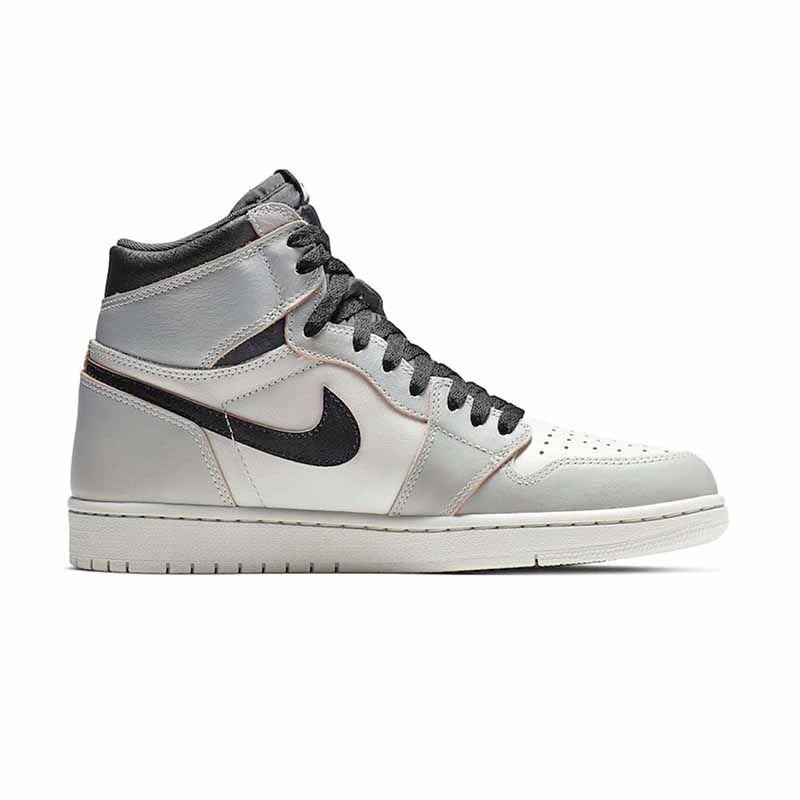 Jual Nike Air Jordan 1 Retro High Og Defiant Sb Nyc To Paris Sepatu Sneakers Pria Cd6578 006 Online September 2020 Blibli Com