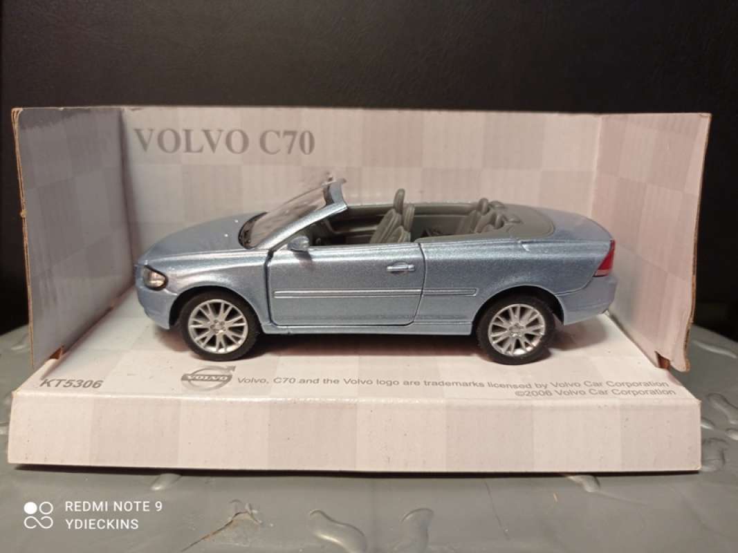 Kinsmart volvo store