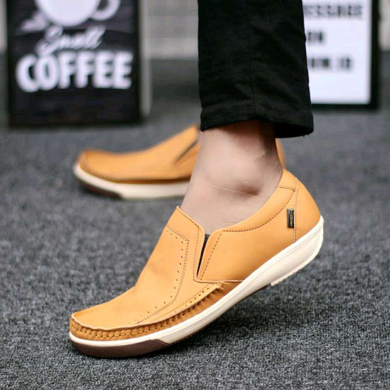 Sepatu Slip On Pria Kulit Asli Casual Formal Kerja Kantor Keren Murah Original