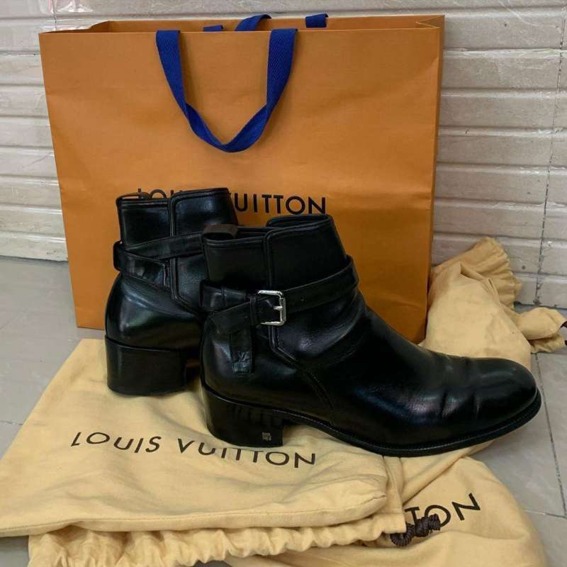 sepatu pria louis vuitton