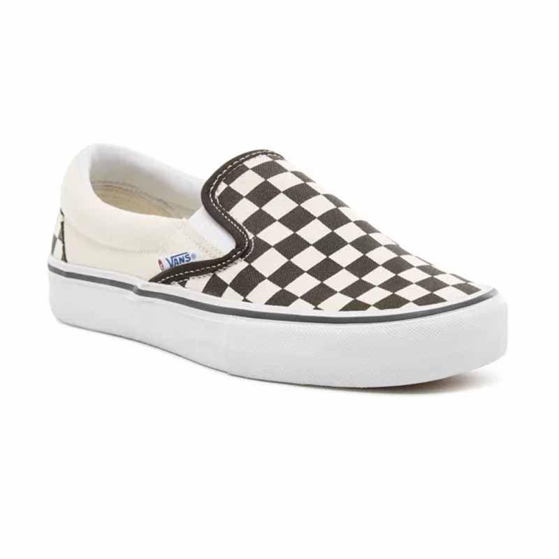 Vans slip shop on checkerboard harga