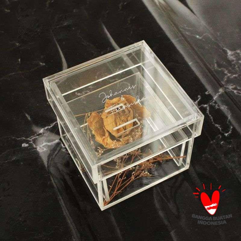 Jual Hello Studio Acrylic Ring Box Grafir 8x8 Ring Box Akrilik Kotak Cincin Acrylic Pre Order Online Januari 2021 Blibli