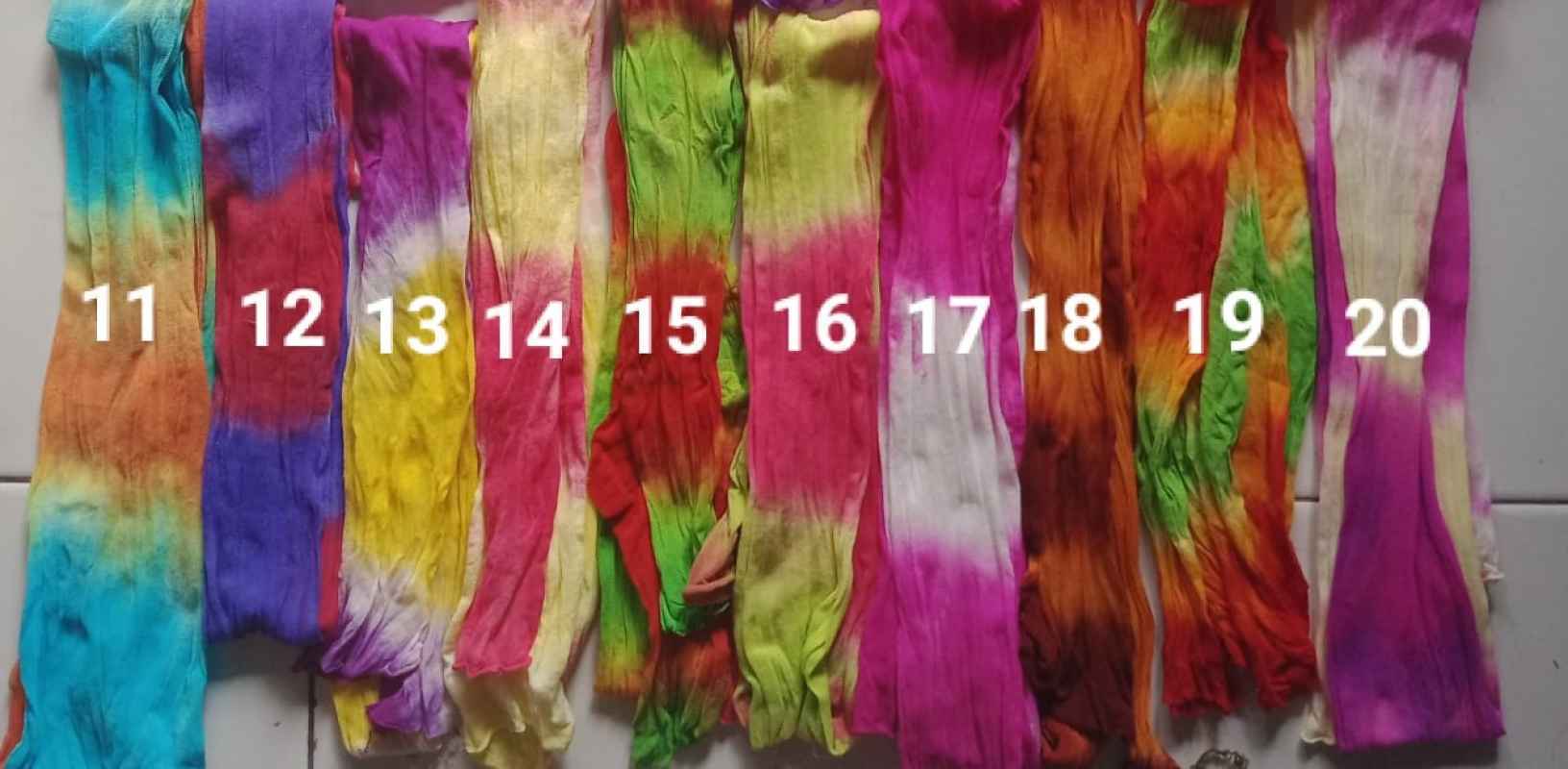 Jual Kain Stoking Bahan Bunga Tiga Warna Kerajinan Bunga Online April 2021 Blibli