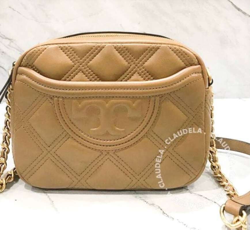 Tory burch soft fleming camera 2025 bag
