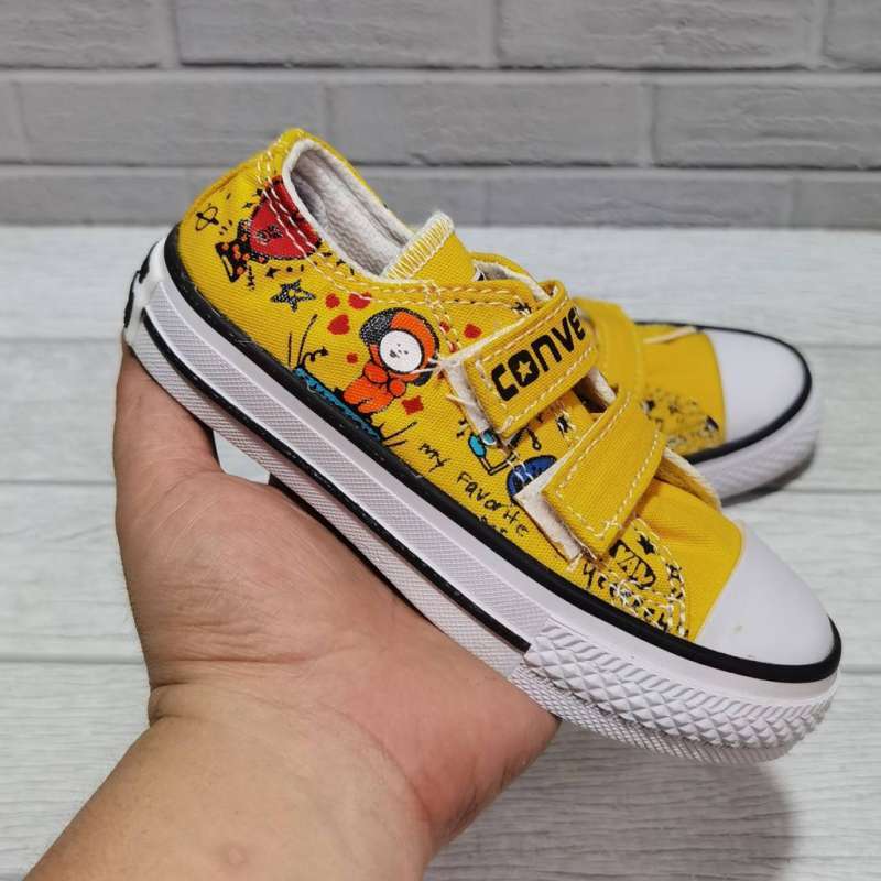 Converse BTS Low Perempuan Velcro 