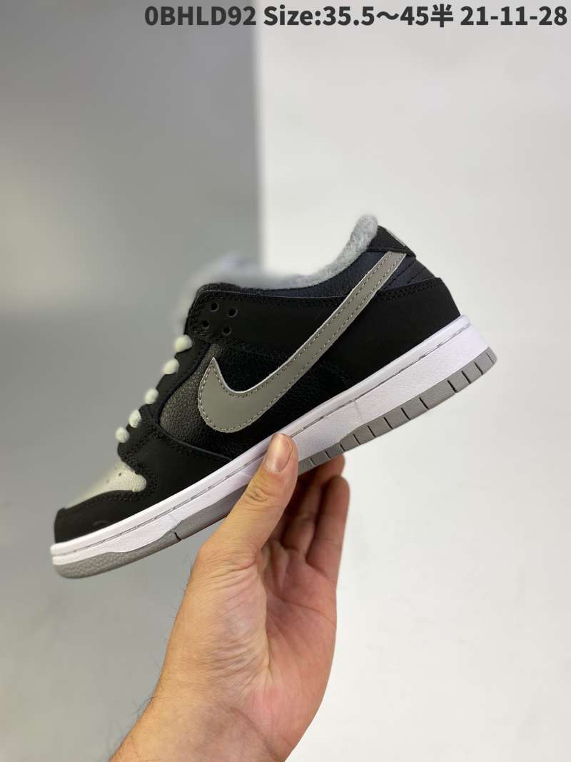 Jual 90 Plush Nike SB Dunk Low Au skateboarding shoe low top bq6817-007  shadow shadow grey × 0bhld92 size: 35.5 ~ 45 half 21-11-28 - 38 di Seller  SNK souxing shop - | Blibli