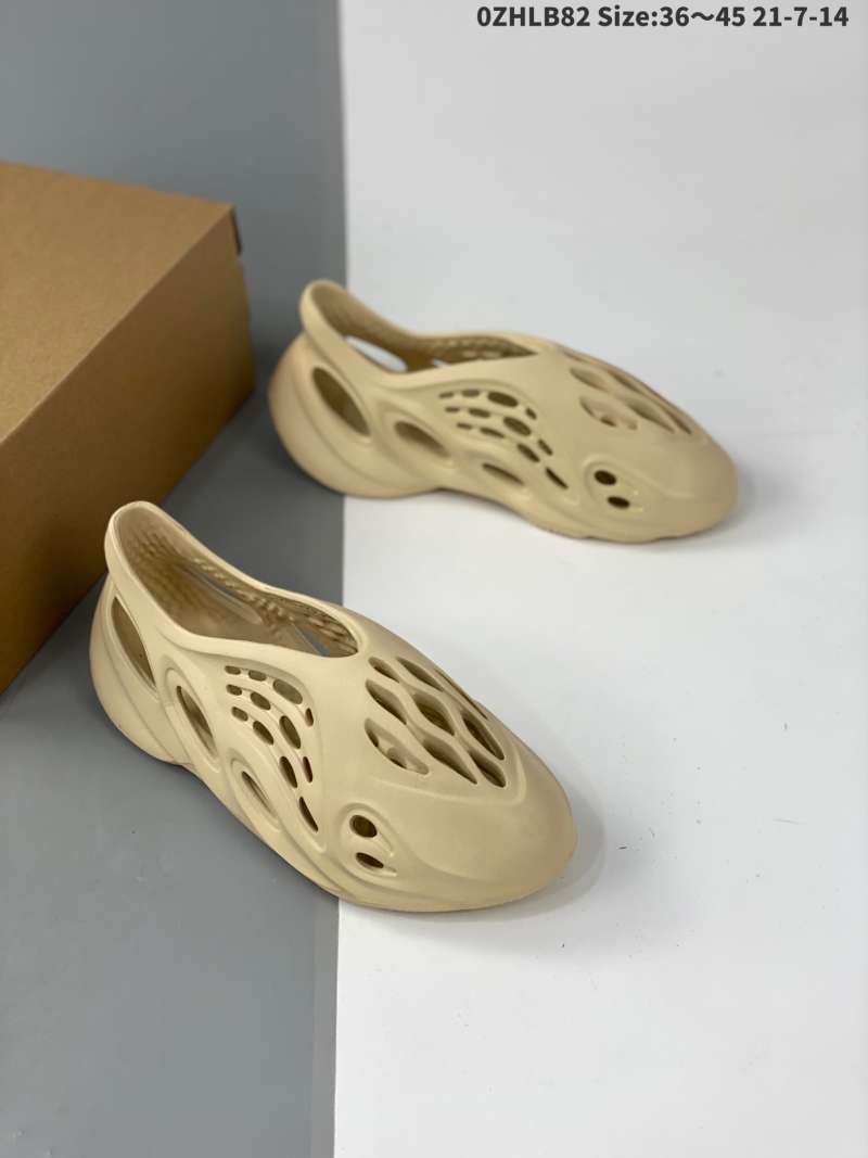 yeezy foam runner size 14