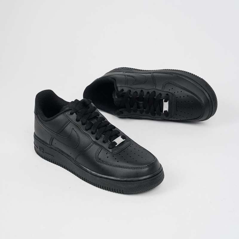 black forces low top