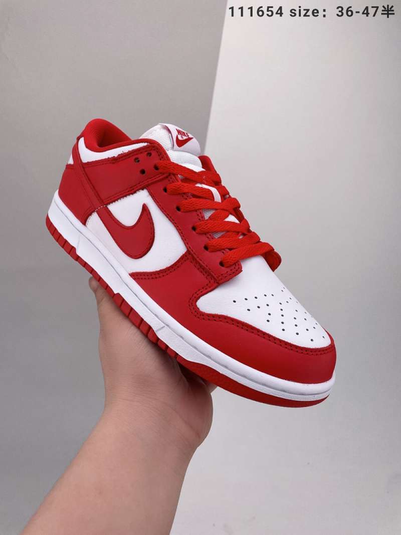 red nike low top