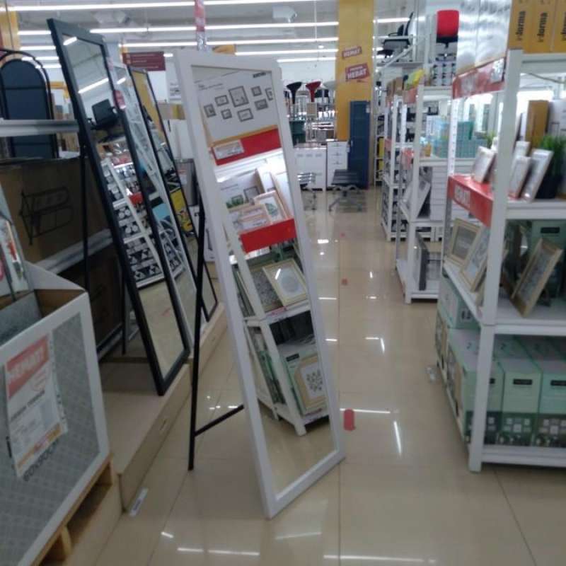 Standing cheap mirror informa