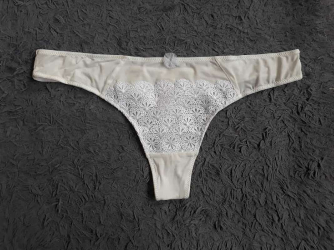 Thong Ivory Nylon Middle Lace White Label