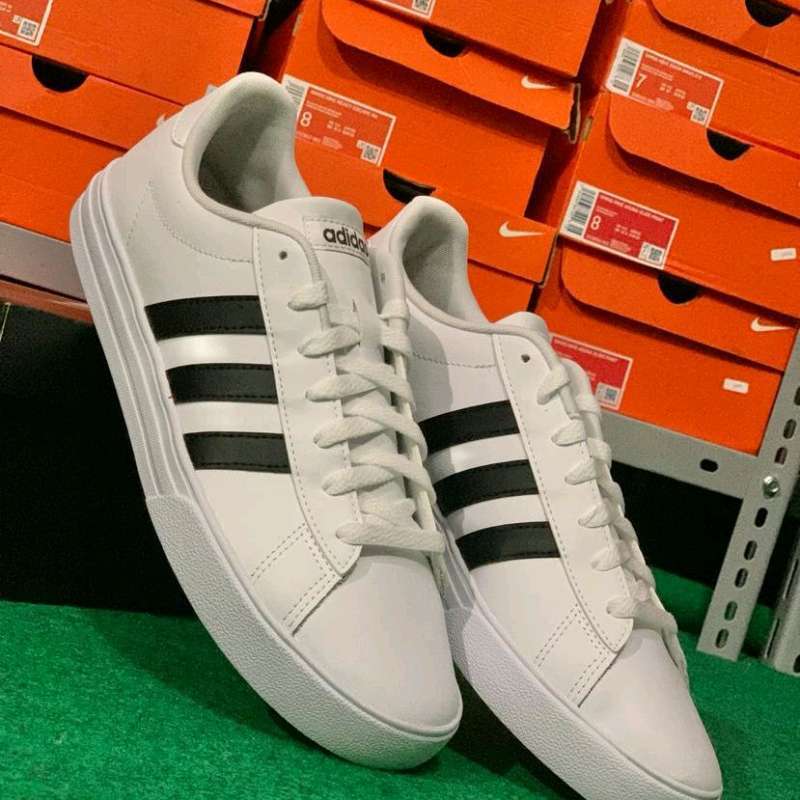Adidas daily 2.0 on sale db0160