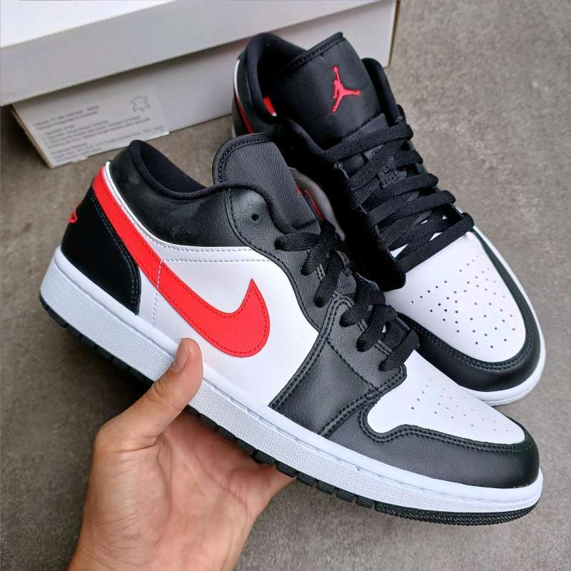 Air Jordan Low Black Siren Red (W) || pink - Main Image