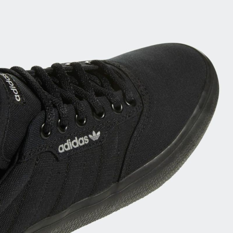 adidas vulc trainers