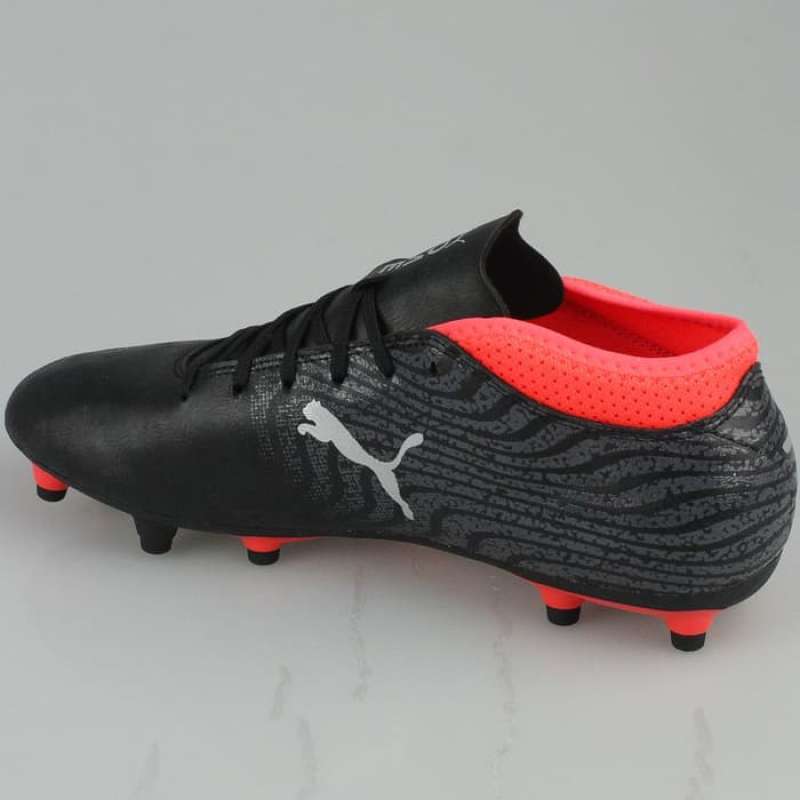 Jual Puma Sepatu Bola Puma One 18 4 Fg 104556 01 Online Oktober 2020 Blibli Com