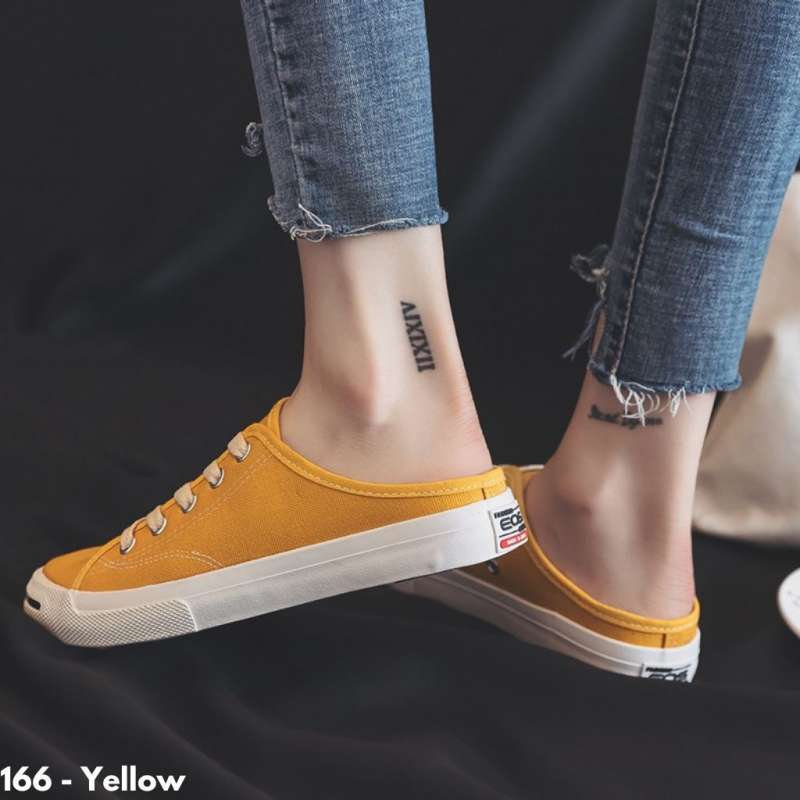 Jual SEPATU SNEAKERS SLIP ON WANITA PRAKTIS SIMPLE KANVAS RINGAN