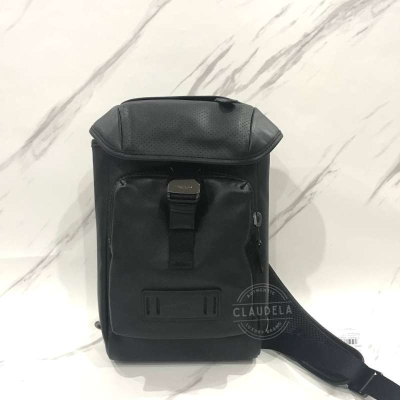 Jual COACH Men s Ranger Mini Sling Pack in Black Leather di Seller