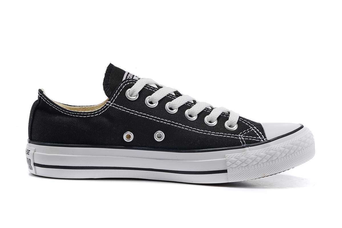 Promo CONVERSE CHUCK TAYLOR ALL STAR CLASSICS OX LOW BLACK WHITE - Black 42 di Seller original.addict - Kota Bandung, Jawa Barat | Blibli