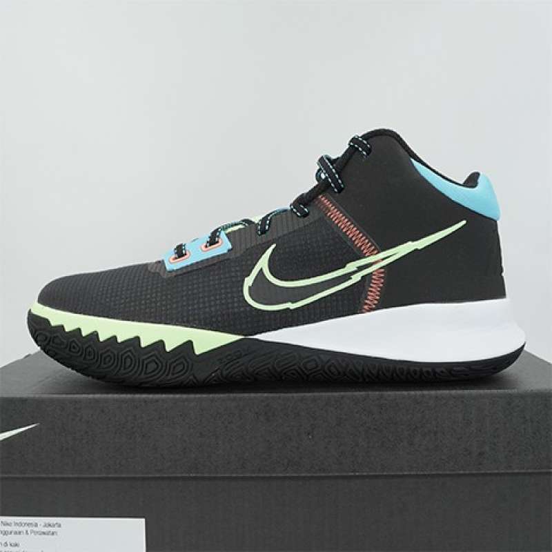 black kyrie flytrap 4