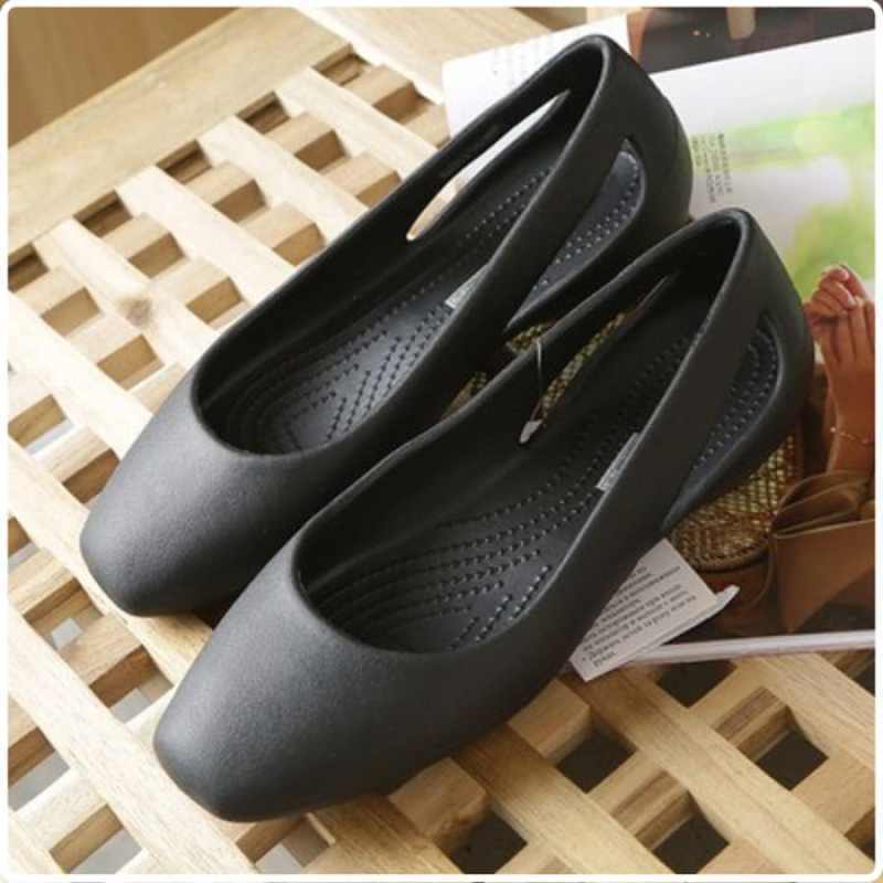 Crocs shop sloane flat